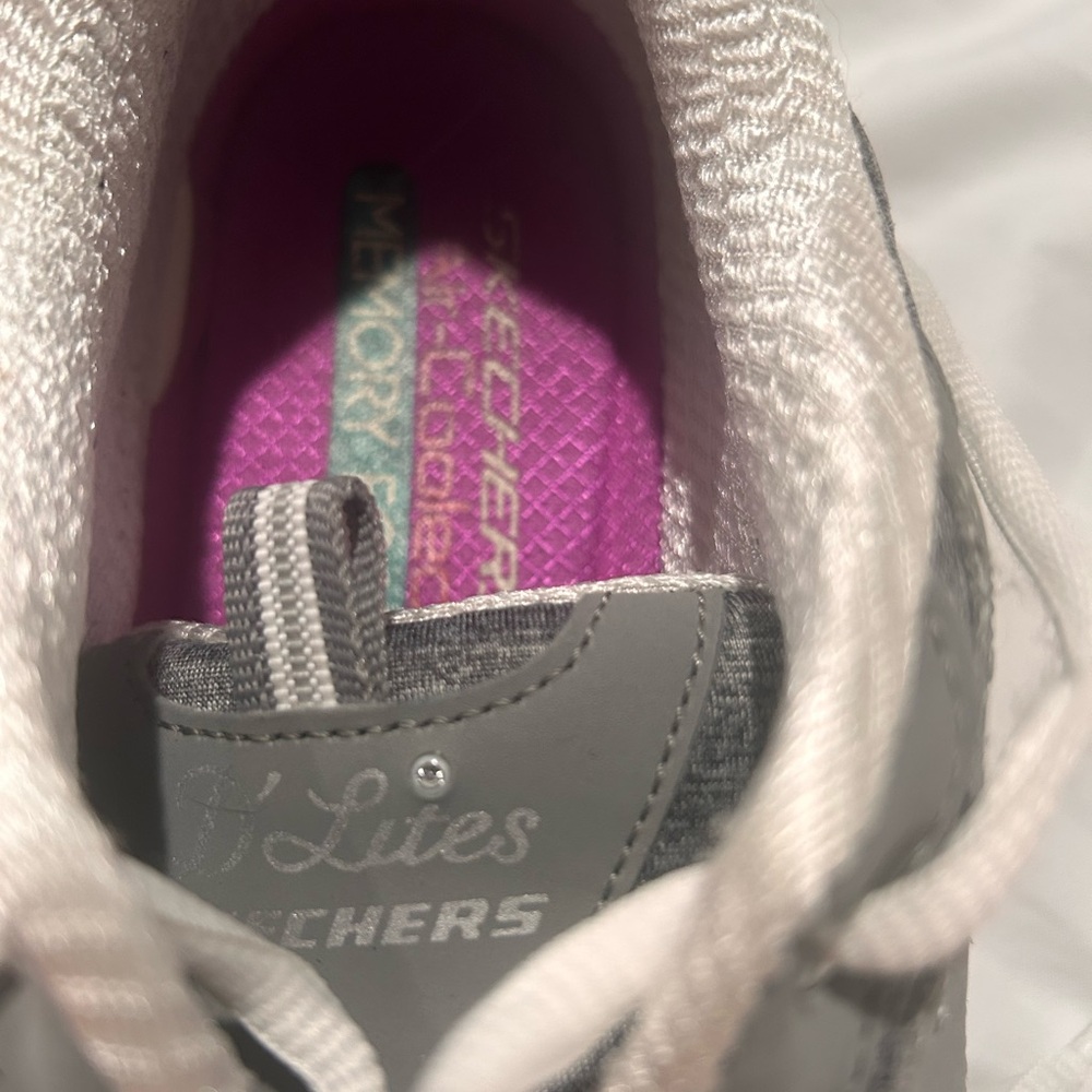 Skechers Gray and White Sneakers with Breathable Mesh - Picture 7 of 8